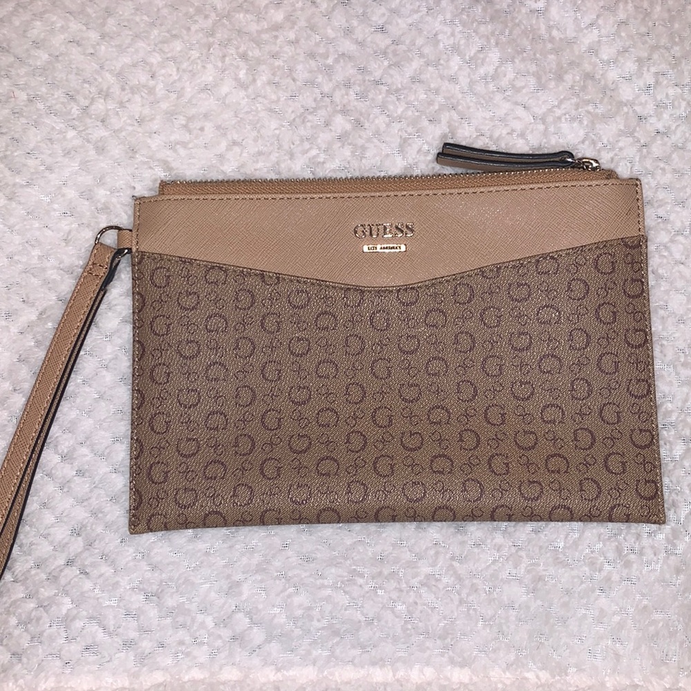 Guess wristlet